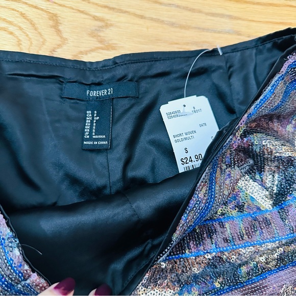 Woven Multicolored Sequin Shorts - Size: S - Picture 3 of 4